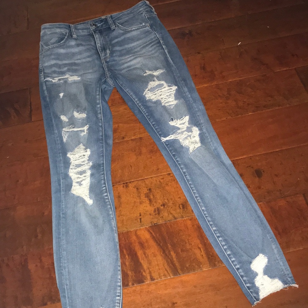 American eagle ripped jeans
